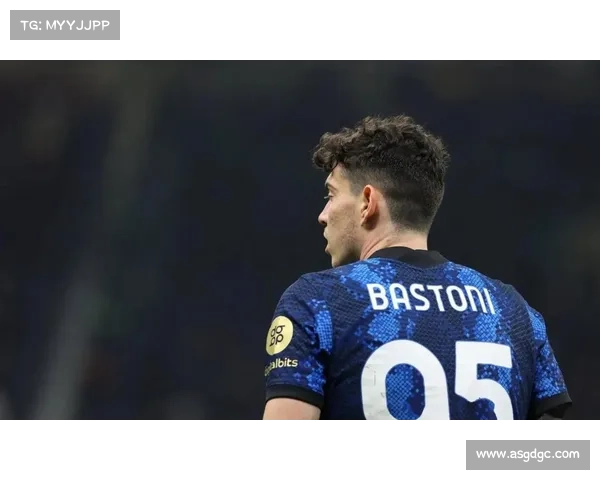 曼城7号后卫的传奇历程与对球队防线的深远影响