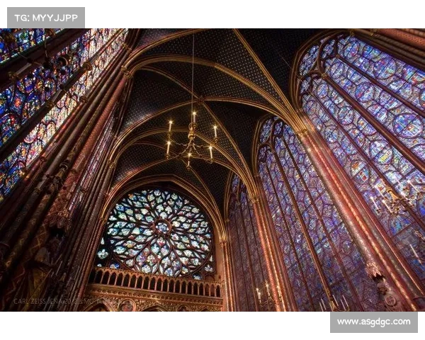 巴黎圣日耳曼的荣耀与挣扎:从困境到巅峰的心路历程 巴黎圣日耳曼的荣耀与挣扎:从困境到巅峰的心路历程